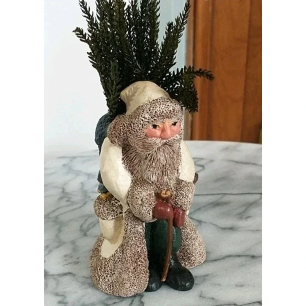 Vintage Old World Rustic Santa Figurine‎ Cream Color W Basket Of Greenery 1990